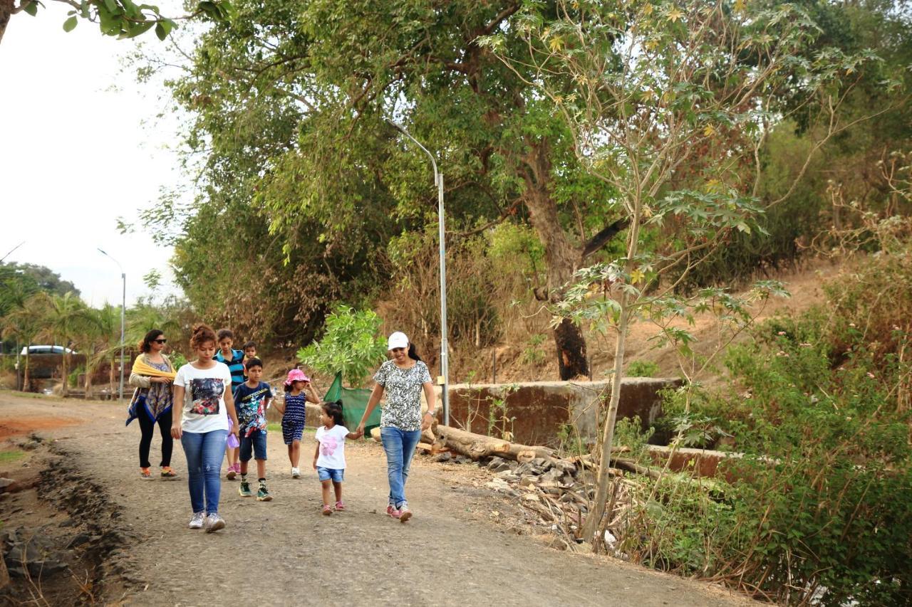 Pinewood Resort Karjat Buitenkant foto
