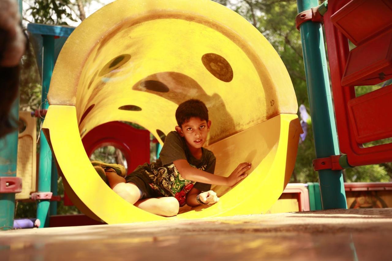 Pinewood Resort Karjat Buitenkant foto