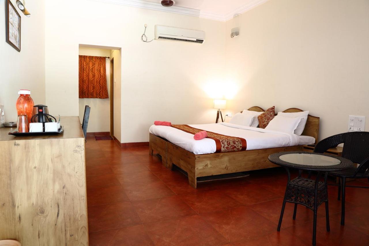 Pinewood Resort Karjat Buitenkant foto