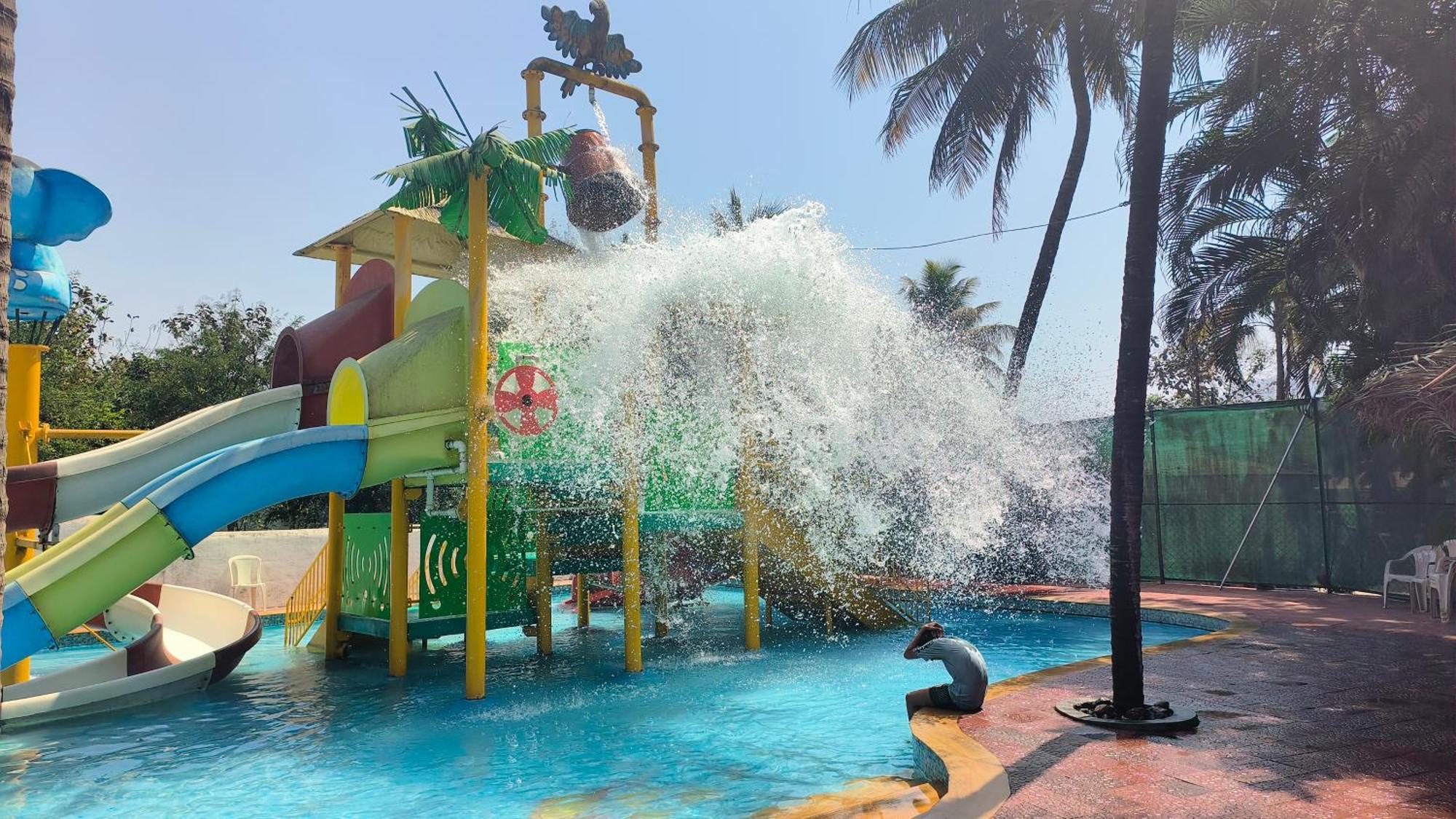 Pinewood Resort Karjat Buitenkant foto
