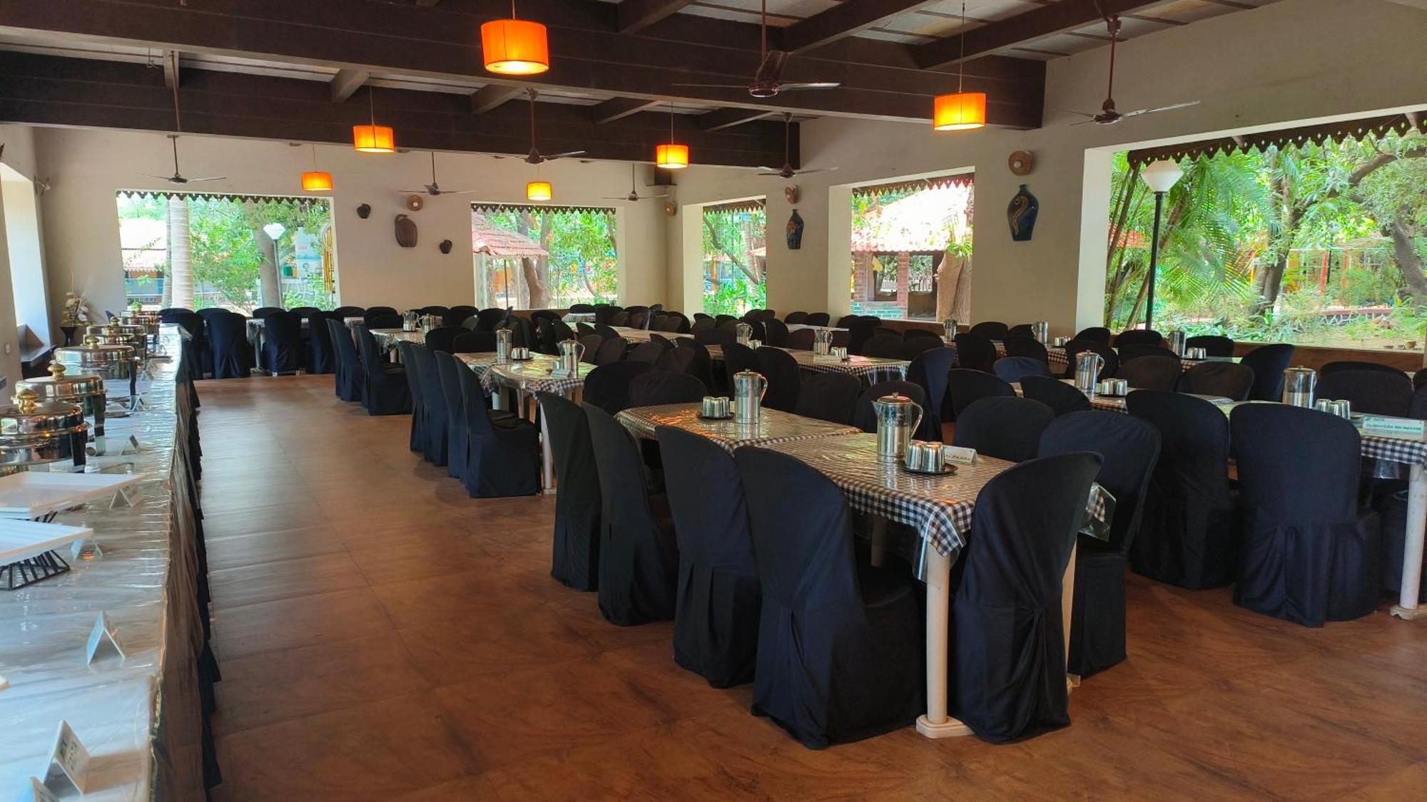 Pinewood Resort Karjat Buitenkant foto